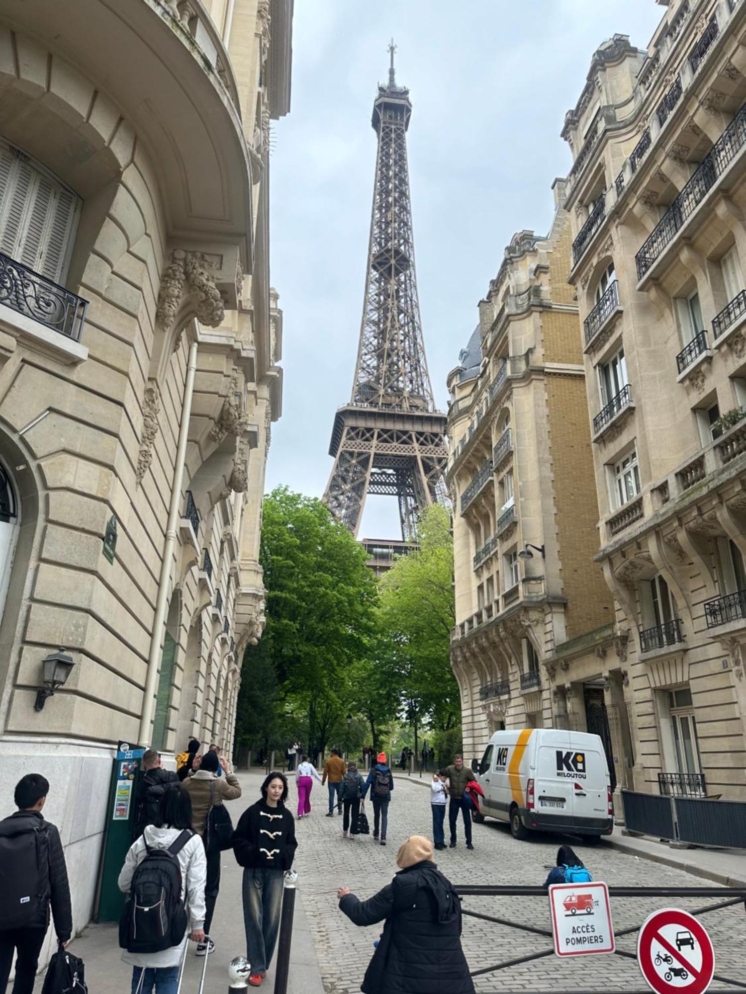 Eiffel Tower / Tour Eiffel Lägenhet Paris Exteriör bild
